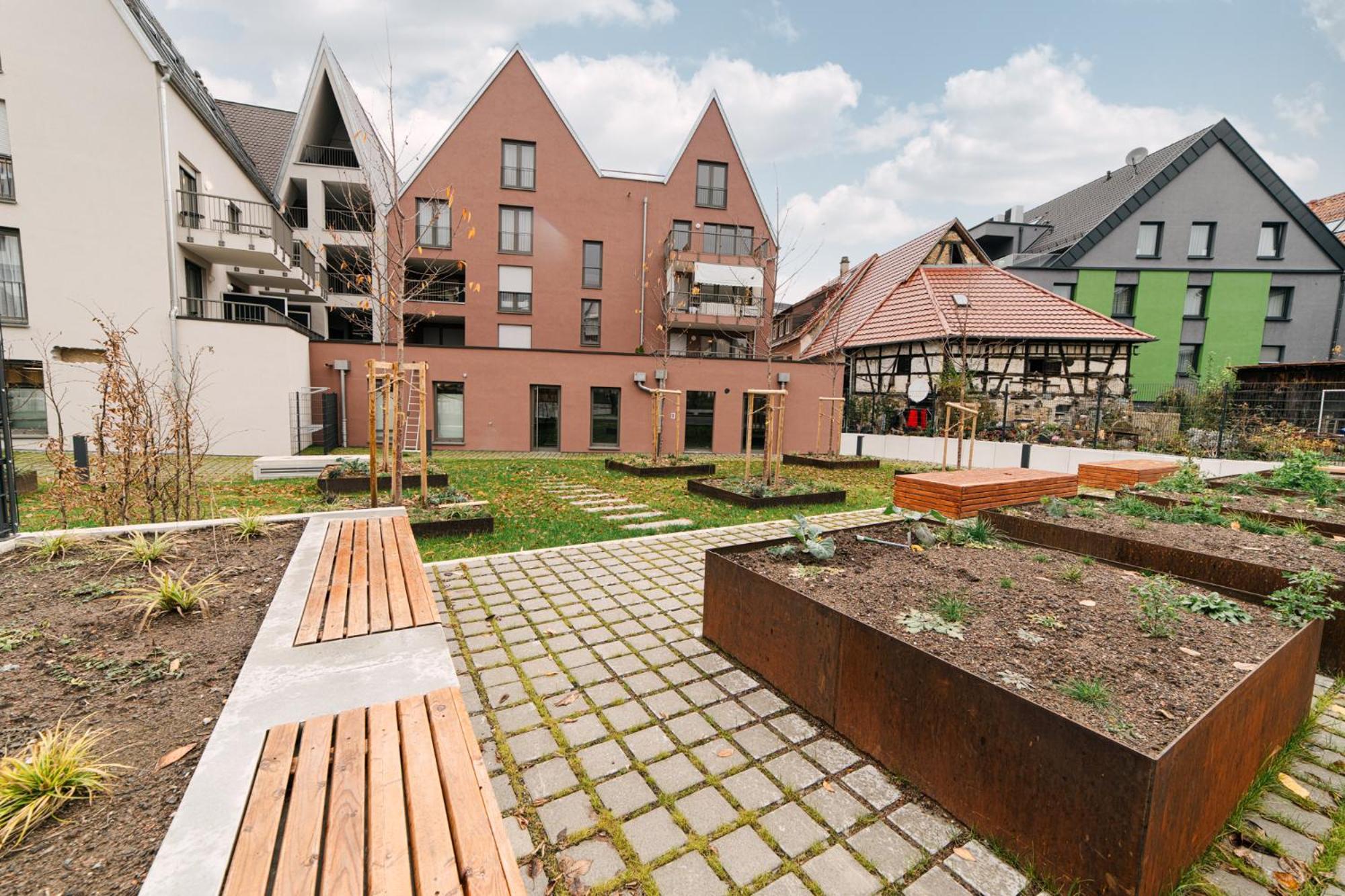 Zentrahome - Balkon Outlet Zentral Smarttv Business Metzingen  Extérieur photo